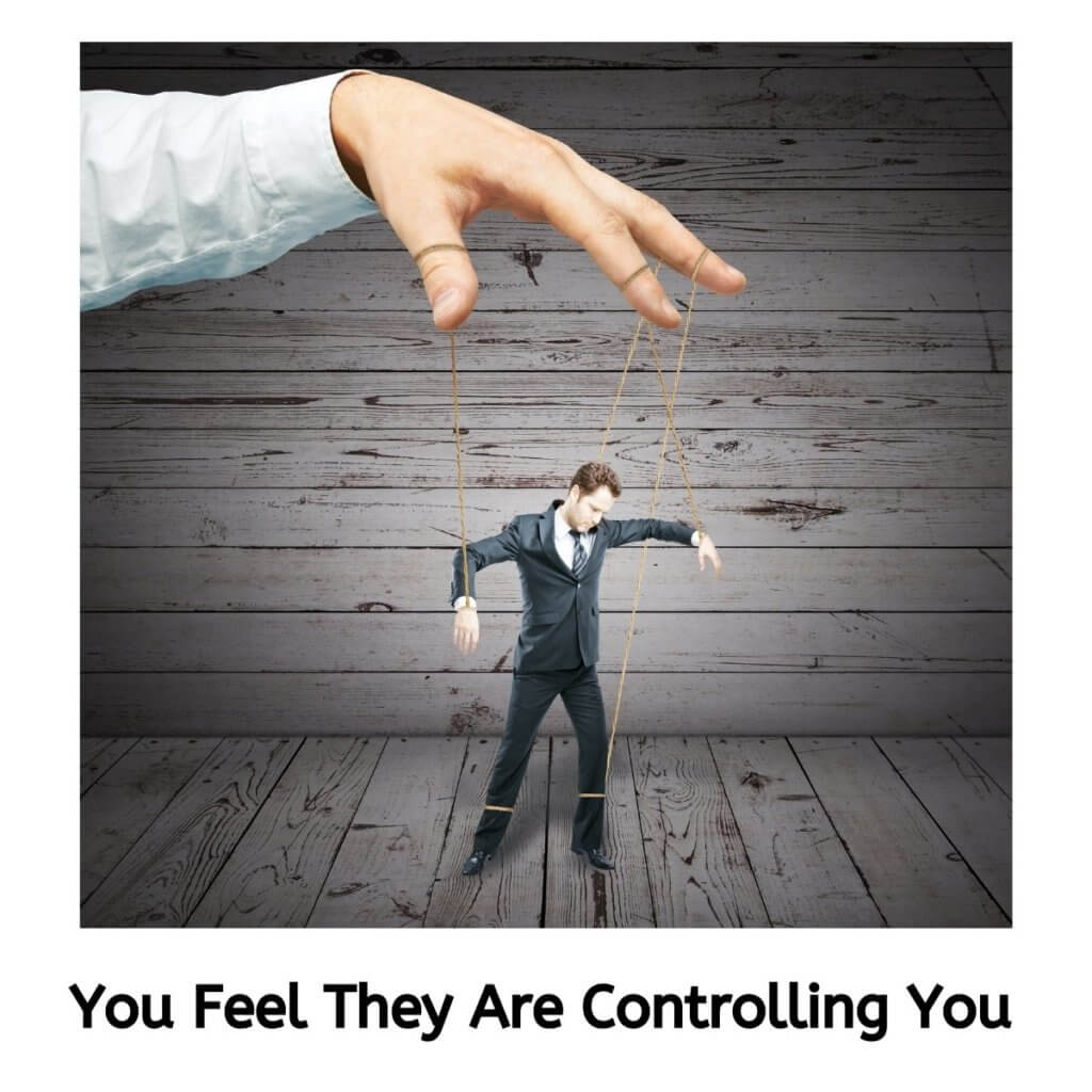 narcissist controls you
