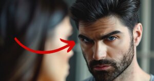 4 Things You Can Learn From Narcissists and Eye Contact